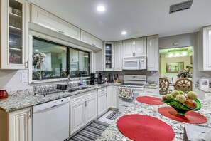 House (4 Bedrooms) | Interior - Spacious Brandon Home: 10 Mi to Downtown Tampa! (Brandon)