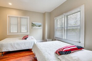 House (3 Bedrooms) | 3 bedrooms, iron/ironing board, bed sheets