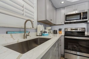 Kondominium, 2 kamar tidur | Dapur pribadi