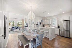 Huis, 3 slaapkamers | Privékeuken | Een koelkast, een oven, een koffiezetapparaat/waterkoker