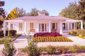 House, 3 Bedrooms | Exterior