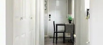 Cozy, Newly Updated 2 Bedroom 