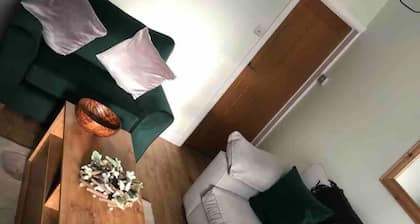 Quaint 1 Bedroom cottage in Pudsey, Leeds