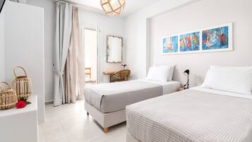 4 bedrooms, in-room safe, desk, iron/ironing board