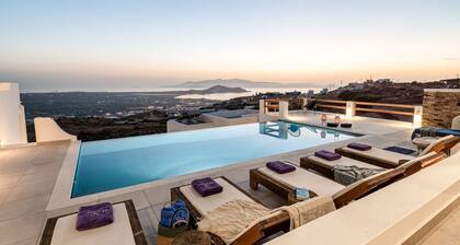Infinity Villa in Naxos Skyline
