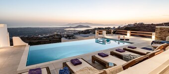 Infinity Villa in Naxos Skyline