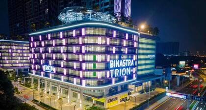 Private Deluxe Room perfect getaway for coupleTRX KLCC Bukit Bintang MRT.