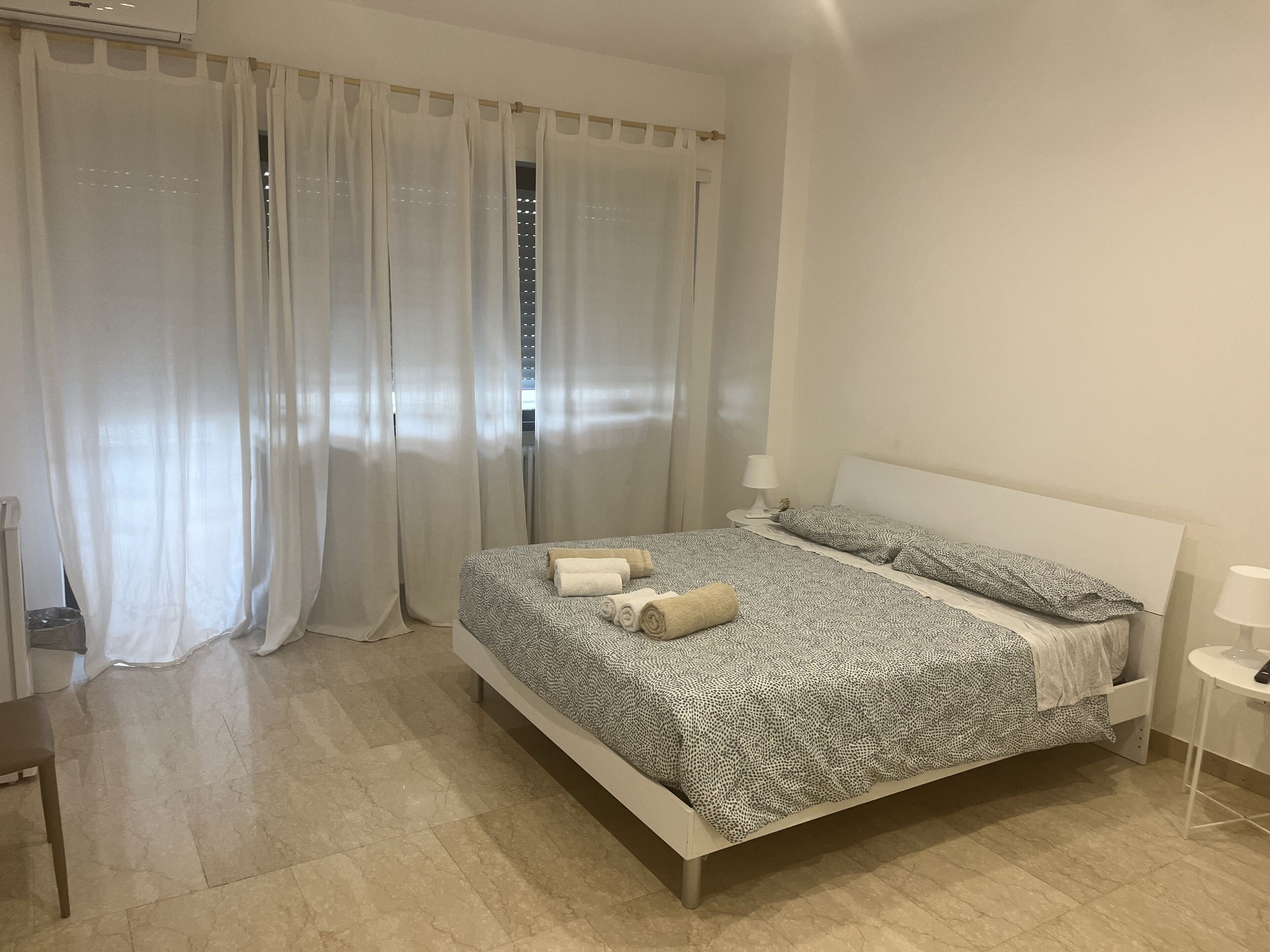 3 sovrum, skrivbord, wi-fi och sängkläder