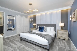 4 chambres, fer et planche à repasser, Wi-Fi gratuit, draps fournis