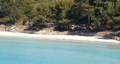 Studio + Jardin à 300m de la Plage et des Commerces, Dans une Propriété Privée