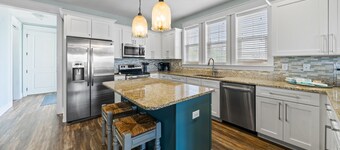 Stunning Home Lake Views! Golf Cart! Bikes! Fall and Holiday Availability!