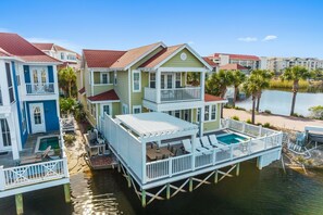 Exterior - Stunning Lake Views in Miramar! Golf Cart, Bikes & Splash Pool Beach Access! (Miramar Beach)