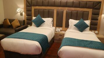 In-room safe, desk, laptop workspace, iron/ironing board