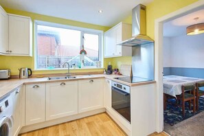 Frigorífic, microones, forn i placa de cuina 