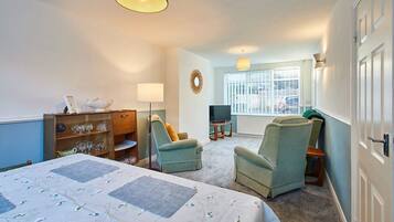 3 habitaciones, tabla de planchar con plancha y wifi gratis
