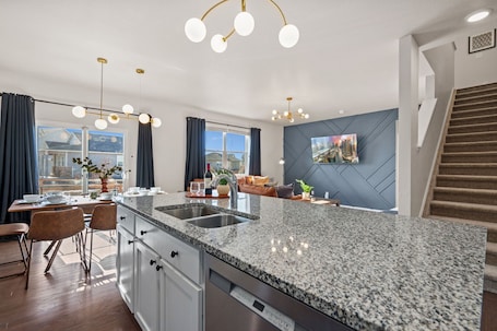 House, Multiple Beds, Patio, Garden View (1667 Whiteley Dr. Windsor) | Private kitchen | Fridge, microwave, oven, stovetop