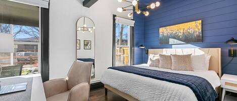 Ferienhaus, Mehrere Betten, Whirlpool (212 W Myrtle St.) | 3 Schlafzimmer, individuell dekoriert, individuell eingerichtet