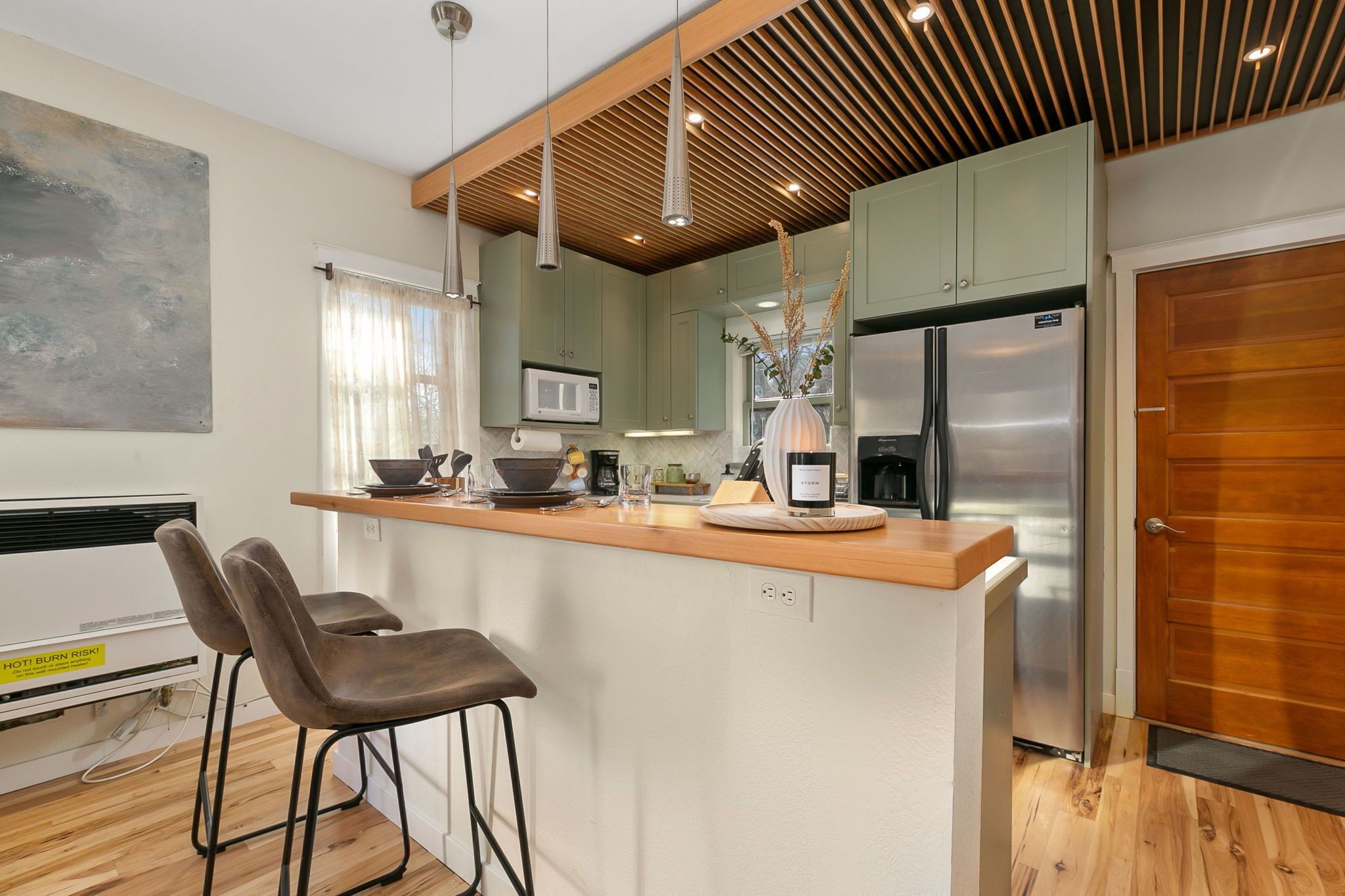 Rumah, Beberapa Tempat Tidur, patio (317 Cherry Street) | Dapur pribadi | Lemari es, microwave, oven, dan kompor