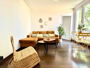 TV - Agréable Appartement (Champigny-sur-Marne)