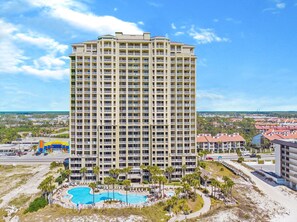 Exterior - NEW KID ON THE BLOCK!! VIEWS ALL AROUND!  GULF FRONT 3/2 SLEEPS 8! BOOK NOW! PET FRIENDLY!! (Panama City Beach)
