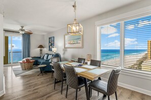 Dining - NEW KID ON THE BLOCK!! VIEWS ALL AROUND!  GULF FRONT 3/2 SLEEPS 8! BOOK NOW! PET FRIENDLY!! (Panama City Beach)