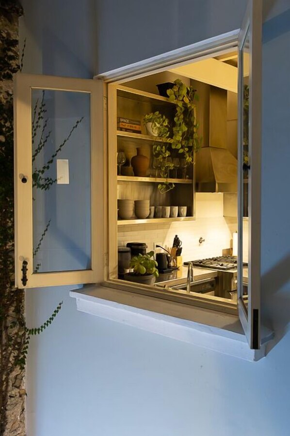 Fridge, microwave, oven, stovetop - Junior Suite in Gorgeous newly renovated historic building at Casco Antiguo (Casco Viejo)