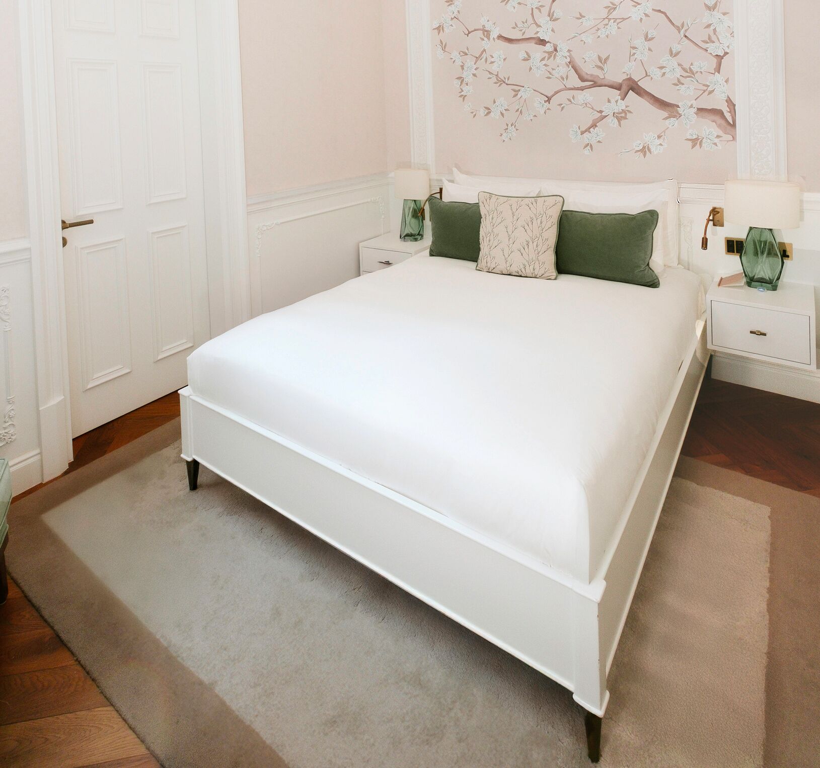 标准房 | 高档床上用品、羽绒被、Select Comfort 床、迷你吧