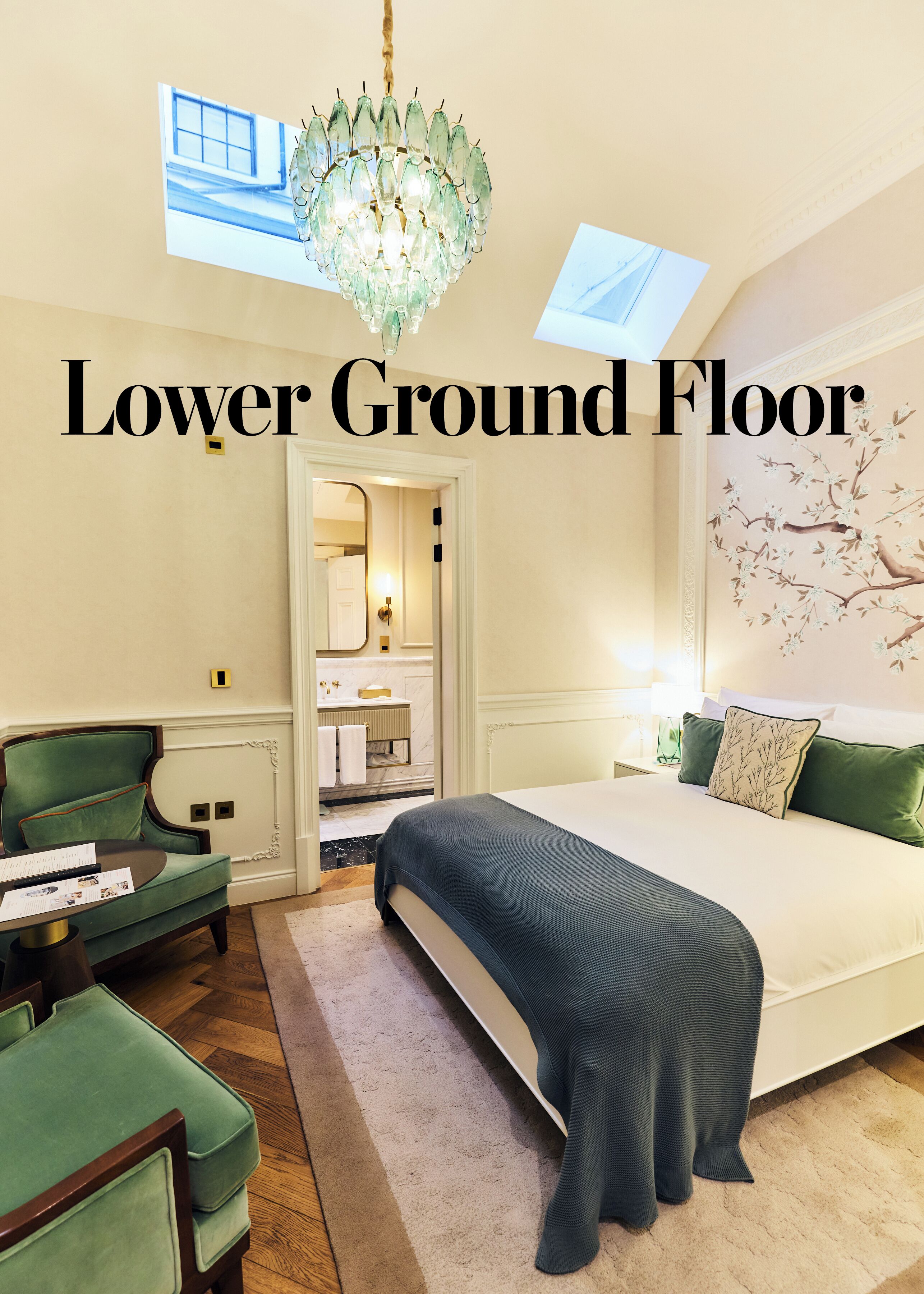 No-View Standard Room, Room with Windows on the Ceiling | Ropa de cama de alta calidad, edredón, camas Select Comfort y minibar 