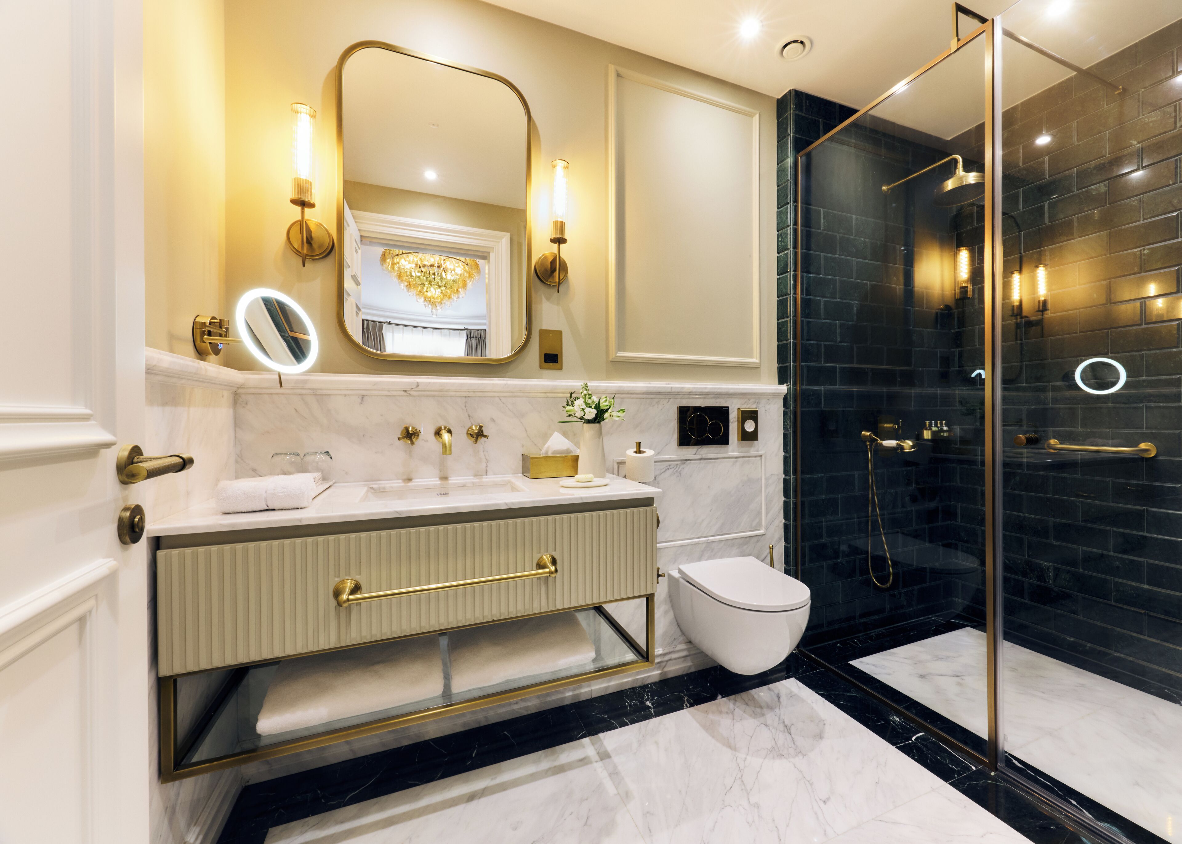 Photo - 2 Chesham Hotel