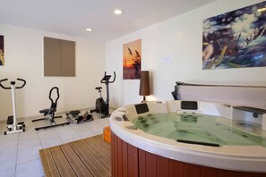 Fitness facility - Chambre D'hôtes Pour 2 Personnes "La Marjolaine" Près de Carcassonne (Fontiers-Cabardès)