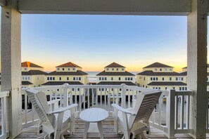Terrace/patio - A Beach Haven: Sun, Sand & Serenity Await! (North Topsail Beach)