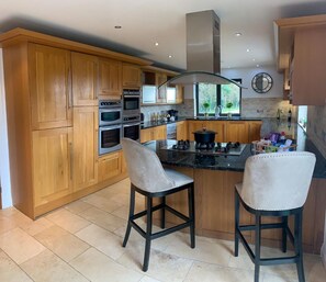 Private kitchen - "Last Minute availability " Large Luxury  5 Bedroom Villa  hot tub on request  (Frampton Cotterell)