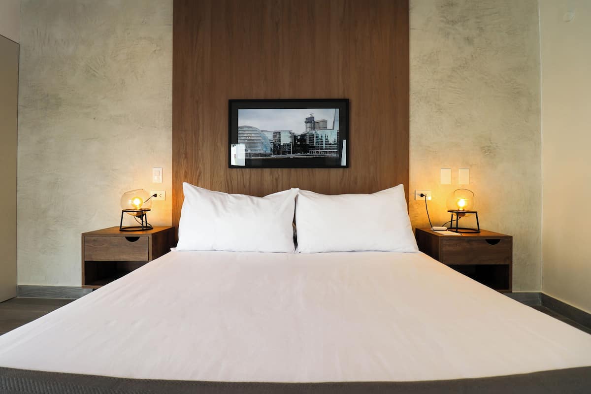 2 bedrooms, premium bedding, iron/ironing board, free WiFi