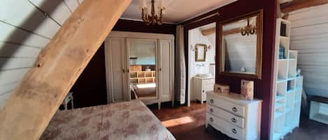 1 chambre, bureau, fer et planche à repasser, Wi-Fi gratuit