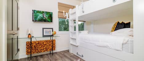 4 chambres, fer et planche à repasser, Wi-Fi gratuit, draps fournis