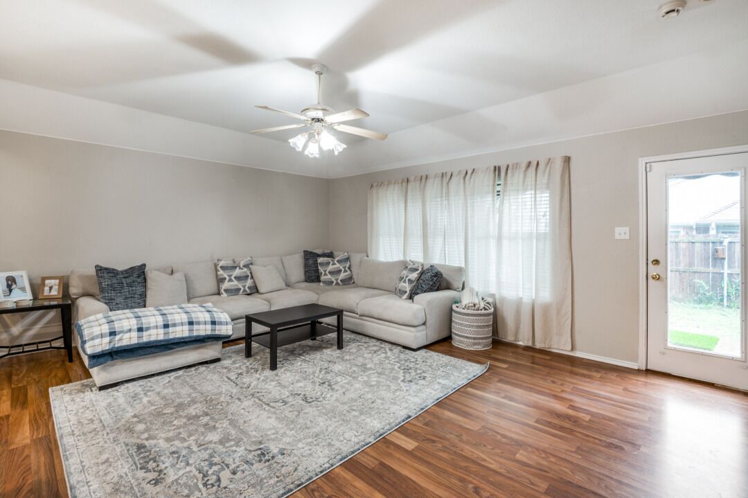 Come experience Roanoke, TX in your fully furnished 3 bed/2bath home!!