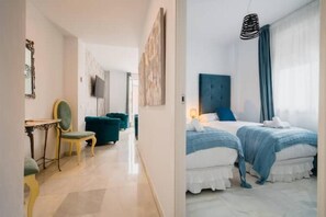 3 bedrooms, in-room safe, iron/ironing board, travel cot - Apartamento Barrio Santa Cruz centro histórico (Sevilla)