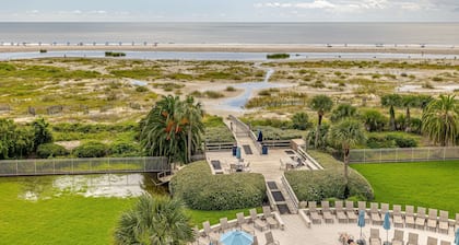 Beach Club 416 - 2 bed/2 bath renovated unit!