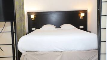 Classic Apartment | 1 bedroom, iron/ironing board, free WiFi