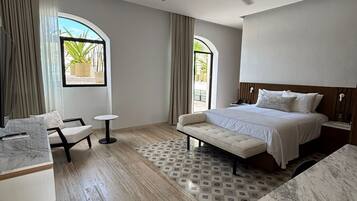 Premium Room | 1 bedroom, in-room safe, desk, iron/ironing board