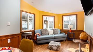 Smart TV, foosball, table tennis, stereo