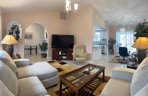 TV, books, stereo - Dog OK, full refund*, pool heat, sleeps 6 (Rotonda West)