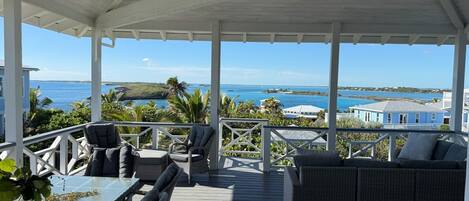 تناول الطعام بالخارج