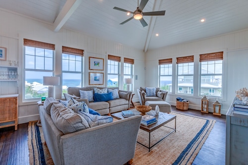 Sky High • Panoramic Views, Dock Slip, Steps to Tahiti Beach - Hope Town