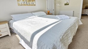 1 bedroom, iron/ironing board, travel cot, free WiFi