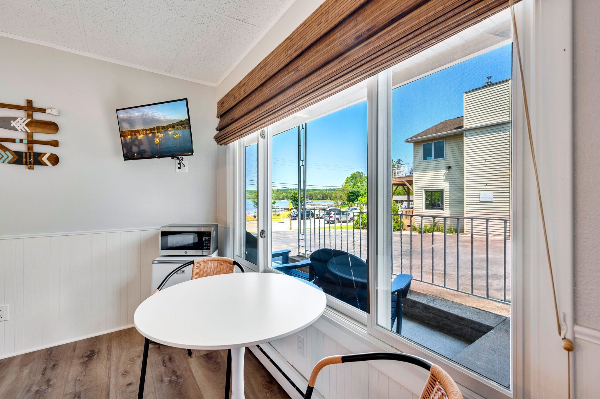 Standard Room, Partial Lake View | Free WiFi, bed sheets