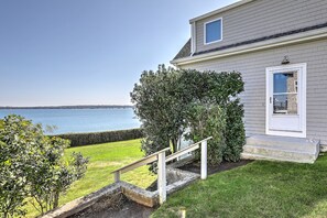 Property grounds - Spectacular water views of Beaver Tail and Jamestown Bridge  (Narragansett)