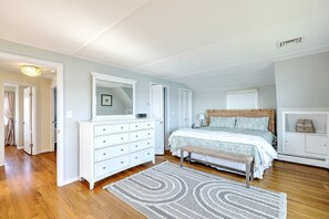 3 Schlafzimmer, Schreibtisch, Bügeleisen/Bügelbrett, kostenloses WLAN