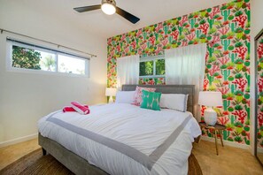 3 bedrooms, iron/ironing board, WiFi, bed sheets