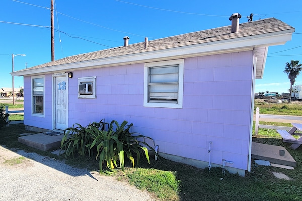 Welcome to Even Keel (Unit 12) at Double Barr Cottages.